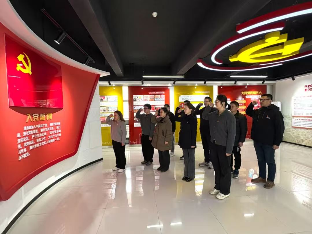 淬炼坚强党性厚植为民情怀——市民